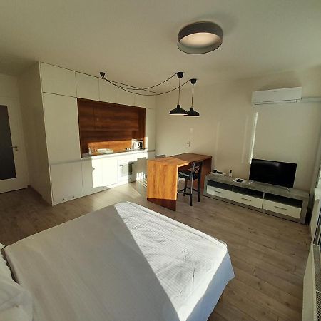 Entrez Radnica 2 Appartement Košice Buitenkant foto